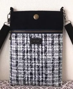 Item thumbnail for item 5b0b74d5-759a-42f8-8753-3368a6e59ead