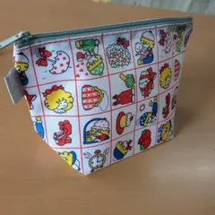 ★シモジマ　キャラクター柄小型ポーチ★未使用