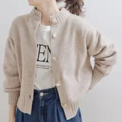 【美品】【洗える】Vis ベージュ レトロ釦ボリュームスリーブカーディガン 羽織のサムネイル