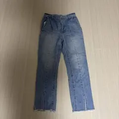 ‼️値下げ‼️LOWRYS FARM デニムパンツ Sサイズ スリット入りのサムネイル