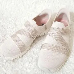 新品 スケッチャーズ ハンズフリースリップインズ グライドステップ