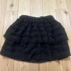 フリル付き黒フレアスカート