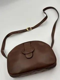 サルバトーレフェラガモ クラシック ショルダーバッグ レザー ブラウン 斜め掛け