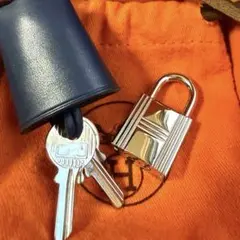 HERMES エルメス カデナ　24Kメッキ　No.114 114番　鍵付き HERMES エルメス カデナ 24Kメッキ No.110 110番 鍵付き