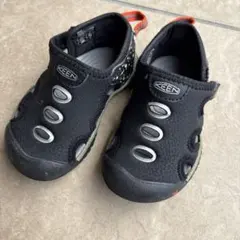 KEEN ブラック サンダル スリッポン　13.5cm