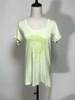 DIESEL（ディーゼル） 薄い黄緑色 グラフィックTシャツ 半袖　　Mサイズのサムネイル