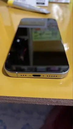 ま*げ様 iphone 15 Pro 256gbホワイトチタニウム