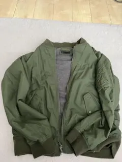 オリーブ色 MA-1ジャケット XLサイズ