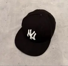 NYロゴ ブラックベースボールキャップ 7 1/4