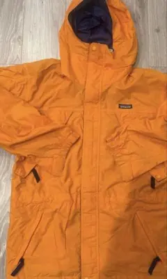 限定値下げ中！　Patagonia パタゴニア・ストームジャケット　サイズSのサムネイル
