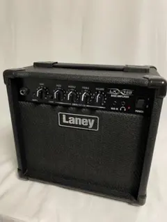 【美品】　Laney ベース用　アンプ Amazon.co.jp: Laney (レイニー) 電池駆動ベースアンプ Mini