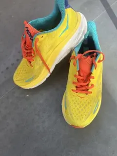 HOKA クリフトン9 27.5 ランニングシューズ イエロー/オレンジ