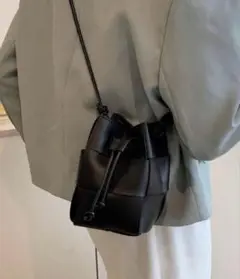 SHEIN ミニバケット ハンドバック ショルダーバック ブラック クロスボディ