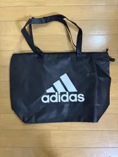 adidas 黒不織布ファスナー付きトートバッグのサムネイル