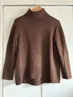 バナナリパブリック　ブラウン タートルネック ニット