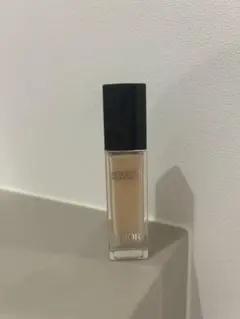 dior スキンコレクトコンシーラー　00.5N