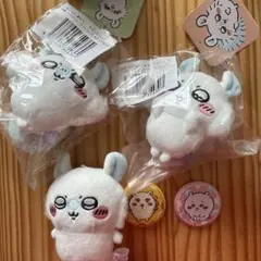 ちいかわモモンガ　マスコットキーホルダー・スマホスタンド