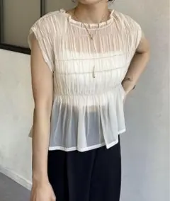 thevon ゼヴォン シャーリングシアーフレンチブラウスのサムネイル