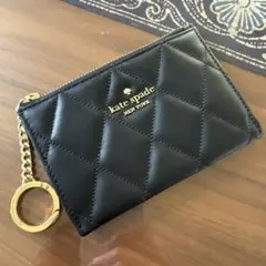 お値下げしました　kate spade キルティングレザー コインケース　黒