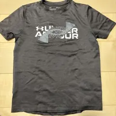 UNDER ARMOUR Tシャツ　黒色