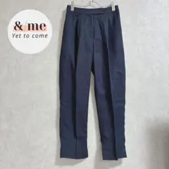 美品　グリーンレーベルリラクシング　テーパードパンツ　タック　ネイビー　スリット