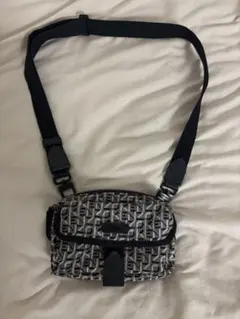 【ゆ様専用】KENZO ショルダーバッグ 白黒モノグラム 総柄のサムネイル