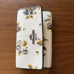 COACH フラワープリント キーケース