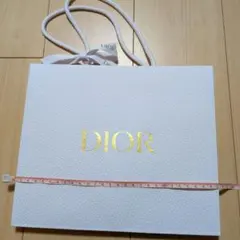 DIOR ホワイト　ショッパー　リボン付き