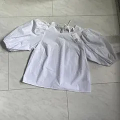 H&M ホワイト パフスリーブ シャツ