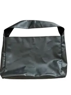 ノーブランド ショルダーレザーバッグ 大型 スタイリッシュ