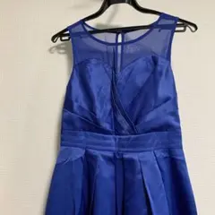 青いサテンノースリーブAラインドレス