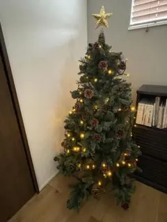 クリスマスツリー 150cm LEDライト　飾り、オーナメント付き　松の実