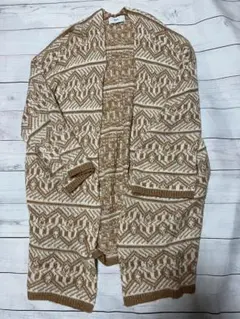 個性的 カーディガン