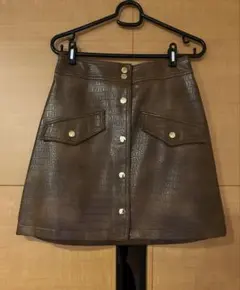 ZARAレザー調ブラウン台形ミニスカート