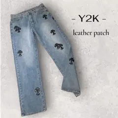 【 Y2K 】 レザーパッチ ストレートジーンズ 大きいサイズ ユニセックスのサムネイル