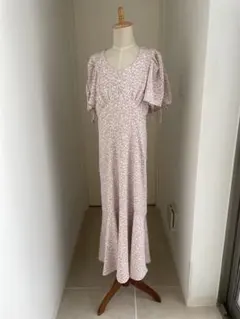 SNIDEL 花柄パフスリーブワンピース