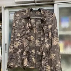値下げしました。美品　キャラバンブラウス　日本製のサムネイル