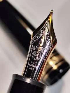 極美品 モンブラン １４９ １４Ｃ 中白 Fニブ 段無エボナイト芯 モンブラン 149 14k 中白 エボナイト芯 ピストンガイドねじ部樹脂
