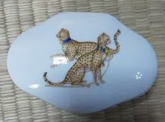 陶器小物入れ