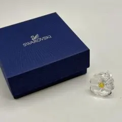 Swarovski クリスタル ハート リボン &ディスプレイ台　美品 Swarovski クリスタル ハート リボン &ディスプレイ台 美品 - メルカリ