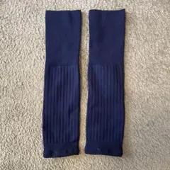 サッカー　カーフソックス紺　アイボリー