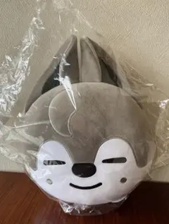 Straykids スキズskzoo ウルフチャン　クッション૮(˶•˕•˶)ა
