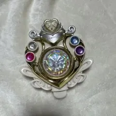 セーラームーン USJ限定 幻の銀水晶チャーム - メルカリ