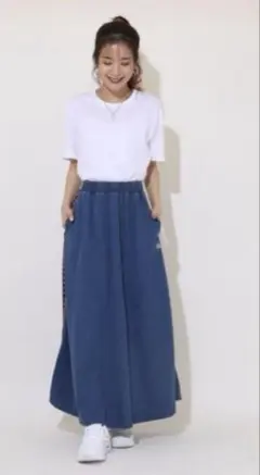 BABYDOLL ロゴテープロングスカート　Sサイズのサムネイル