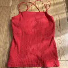 赤いリブ編みキャミソール