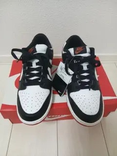 NIKE DUNK LOW スニーカー