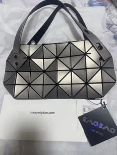 BAOBAO ISSEY MIYAKE CARAT バッグWHITE BEIGE - メルカリ