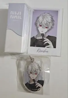 葛葉　にじネイル　ネイルポリッシュ・特典カード・アクリルキーホルダー　送料込み