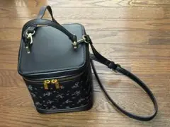 GU×rokh バニティバッグ