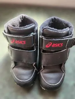 asics キッズスノーシューズ 黒